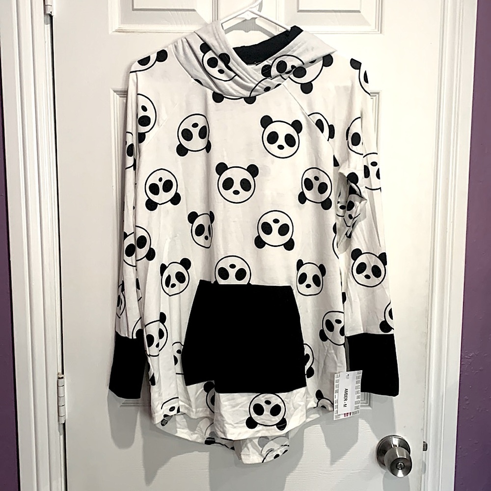 NWT Lularoe Amber. Size medium. Black and white panda.